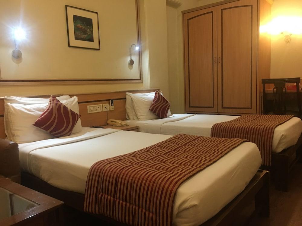 נאווי מומבאי Abbott Hotel מראה חיצוני תמונה
