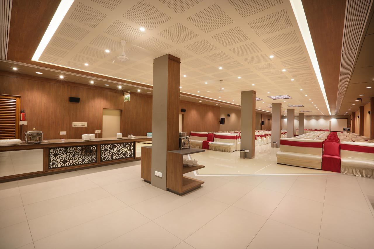 נאווי מומבאי Abbott Hotel מראה חיצוני תמונה