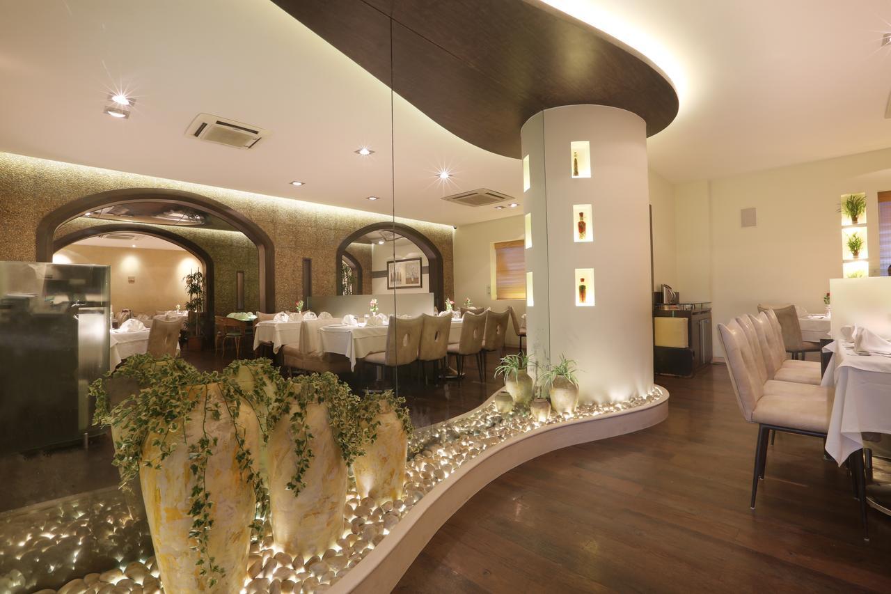 נאווי מומבאי Abbott Hotel מראה חיצוני תמונה