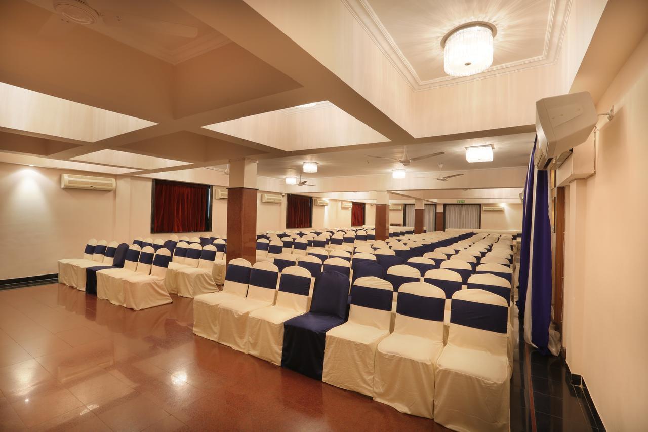 נאווי מומבאי Abbott Hotel מראה חיצוני תמונה