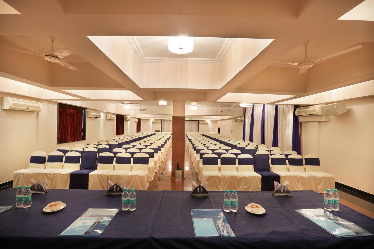 נאווי מומבאי Abbott Hotel מראה חיצוני תמונה