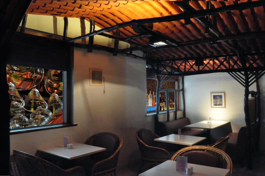 נאווי מומבאי Abbott Hotel מראה חיצוני תמונה