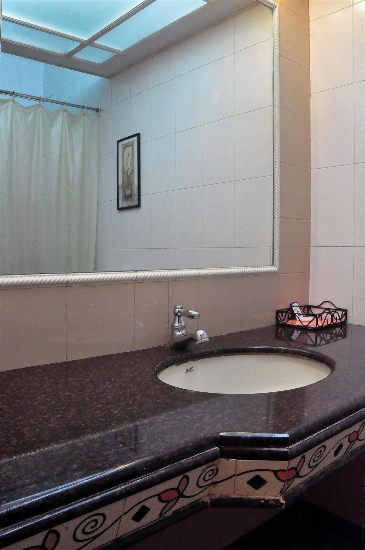 נאווי מומבאי Abbott Hotel מראה חיצוני תמונה