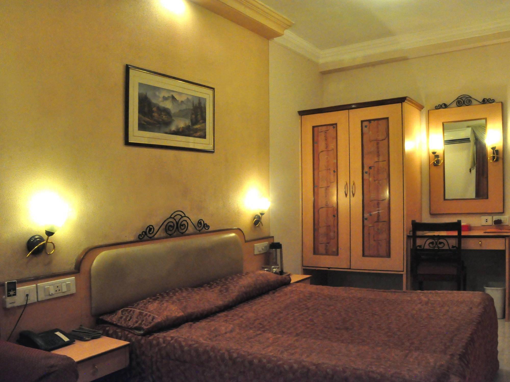 נאווי מומבאי Abbott Hotel מראה חיצוני תמונה