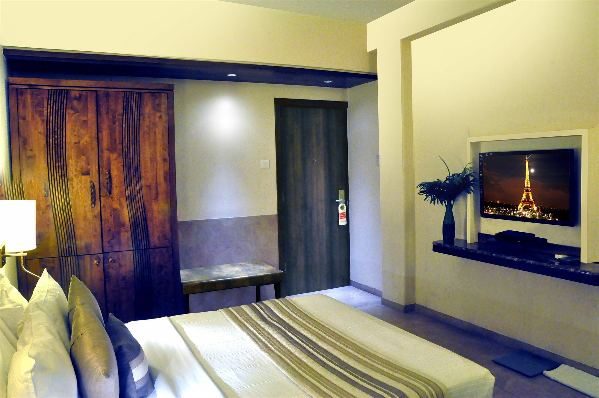 נאווי מומבאי Abbott Hotel מראה חיצוני תמונה