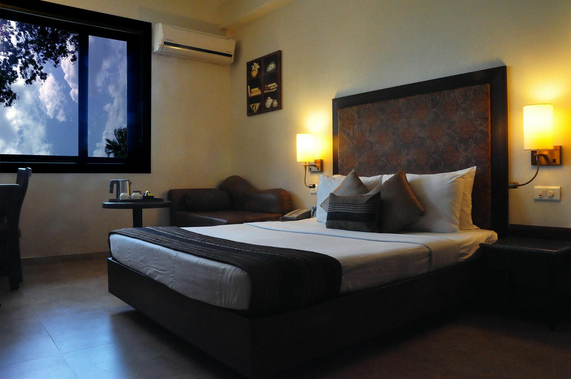 נאווי מומבאי Abbott Hotel מראה חיצוני תמונה